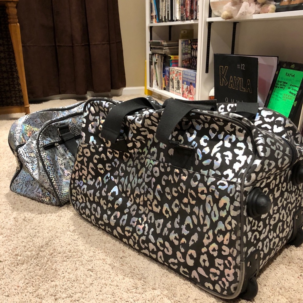 Luggage set, both bags in picture!